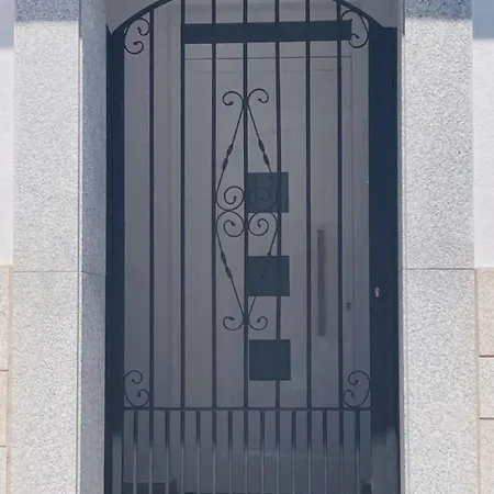 Fama Apartamento Caces